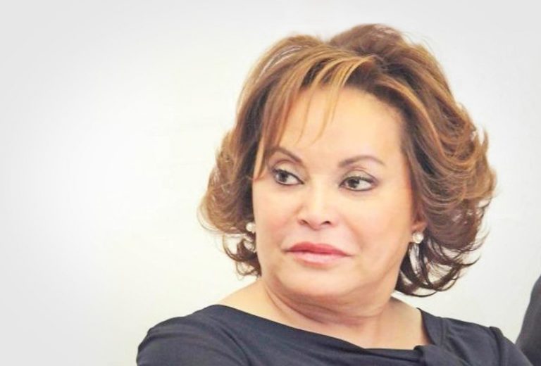 Alista Elba Esther su regreso al SNTE