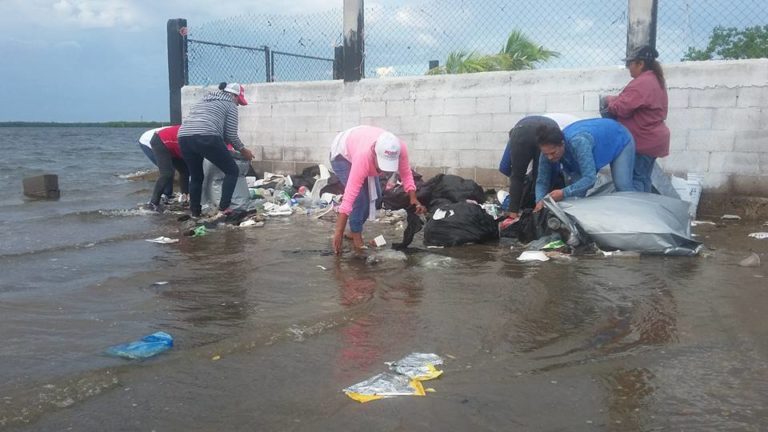 Implora Altata ayuda a gobierno; se ‘ahoga’ por exceso de basura