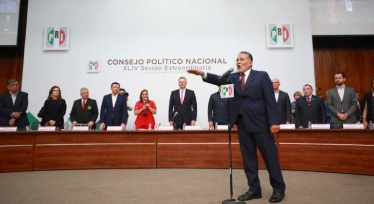 Algunos nos traicionaron, otros abandonaron el barco: Arturo Zamora, nuevo secretario general del PRI