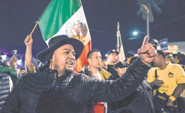 “Váyanse a la ve…”, gritan en Tijuana grupos antimigrantes