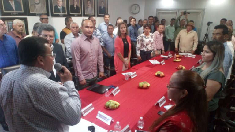 Advierten a Morena poner dinero ‘bajo lupa’; acusan exclusión de mujeres