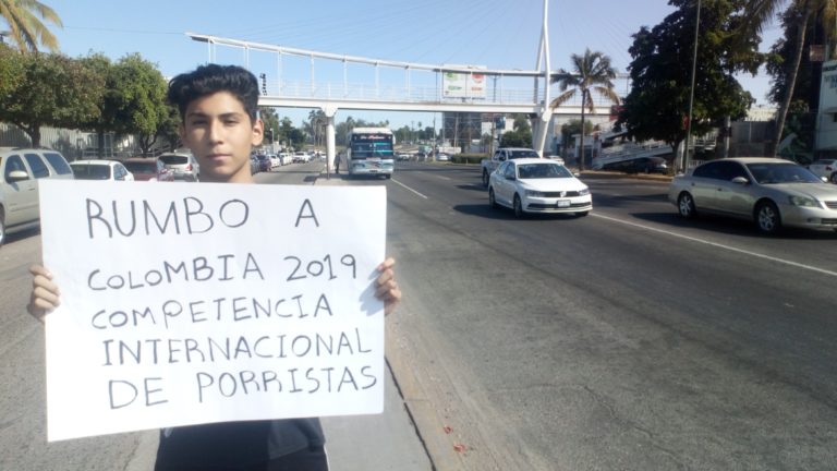 Aspira a competencia en Colombia; pide apoyo en calles de Culiacán