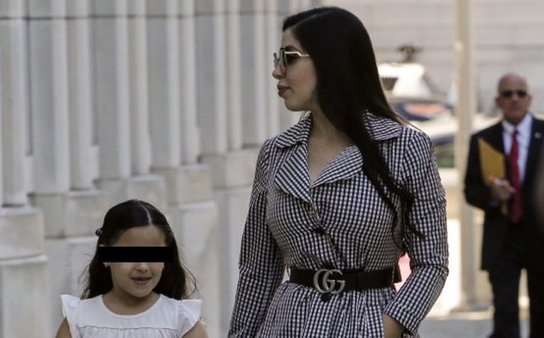 Emma Coronel logró meter un celular al juicio de ‘El Chapo’