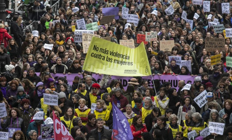 ‘Ni una menos’, claman miles de mujeres en todo el mundo