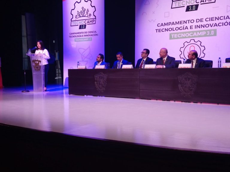 Presentan estudiantes de la UAS proyectos de tecnología