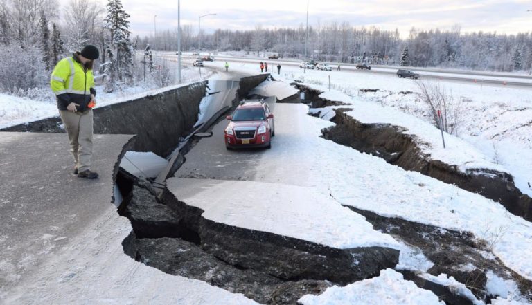 Difunden imágenes aterradoras del terremoto en Alaska