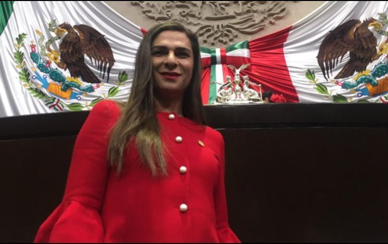 Ana Guevara solicita licencia como diputada; va a Conade