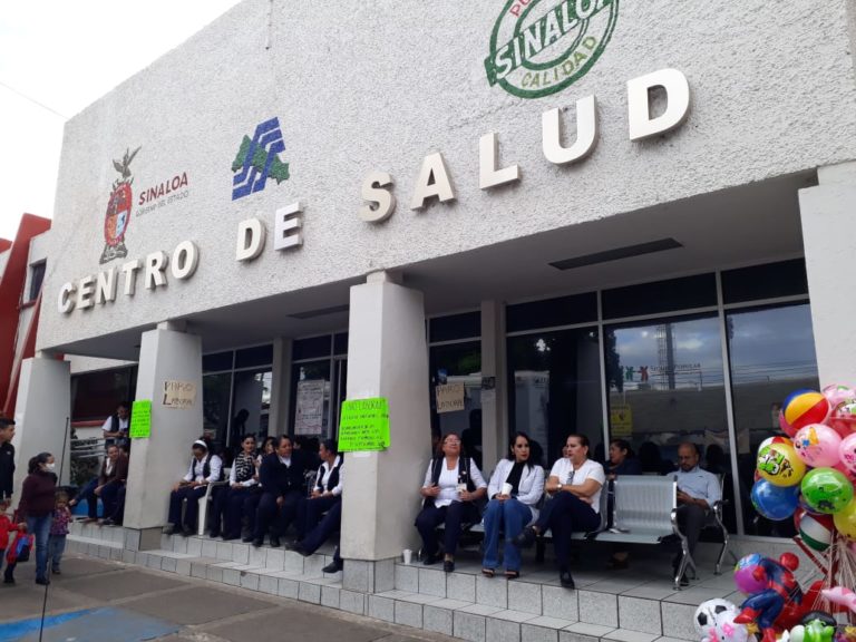 Salud busca dinero para detener paro laboral: secretario