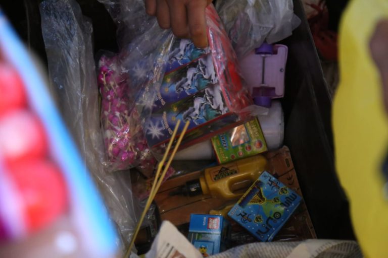 Realizan operativo antipirotecnia en tianguis de la 21 de Marzo