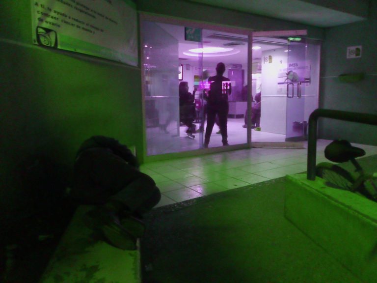 Esperan pacientes hasta 7 horas por camas en el IMSS Navolato