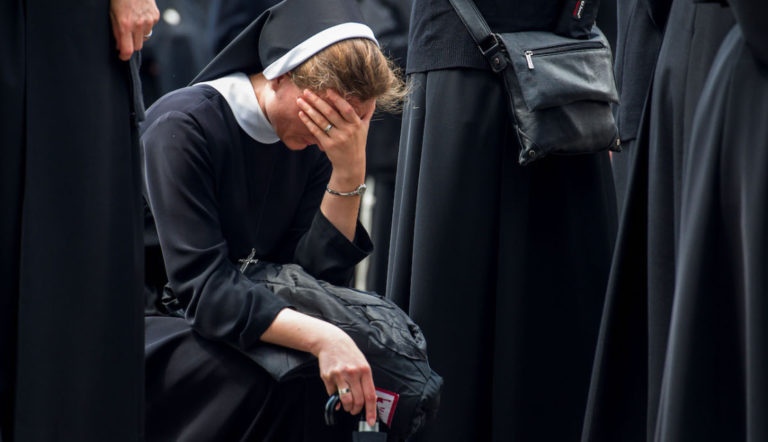 Monjas hurtan medio millón de dólares de una escuela y lo gastan en casinos