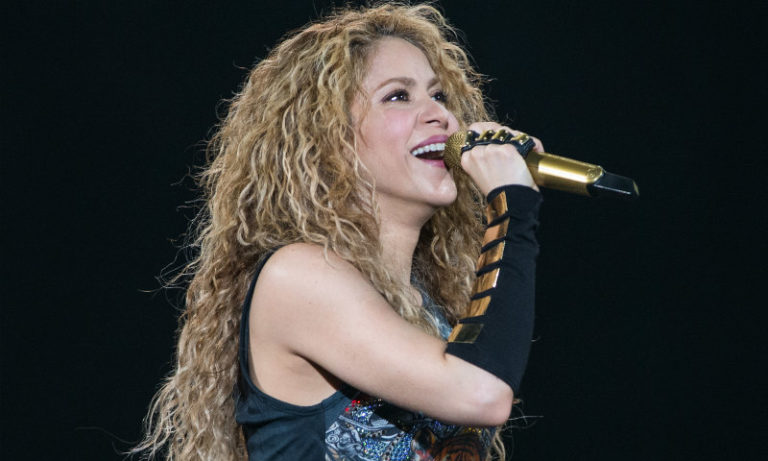Acusan a Shakira de seis delitos fiscales en España