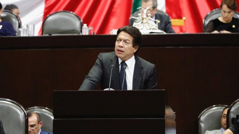 ‘Nadie ganará más que AMLO a pesar de suspensión de ley’