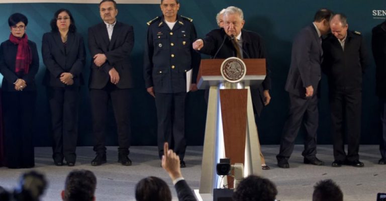 Son tiempos de canallas: AMLO