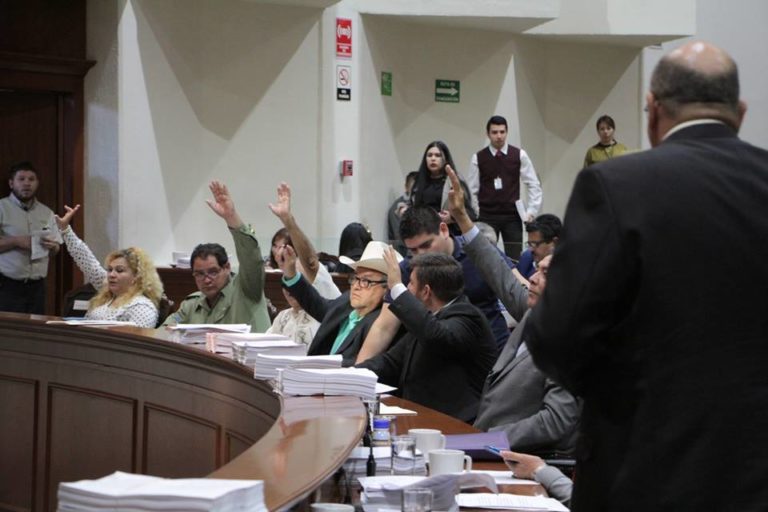 Se divide Morena en Sinaloa; avalan diputados alza al impuesto predial