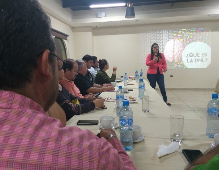 Esta es la fórmula del éxito en 4 pasos, según coach