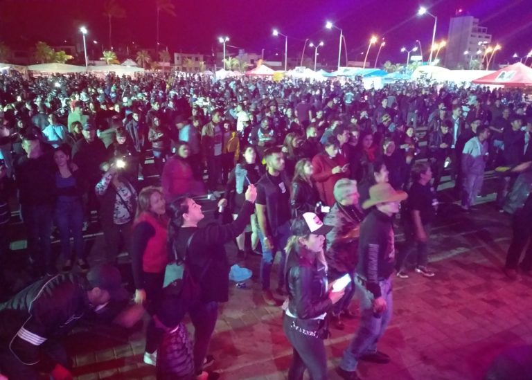 ‘Adelantan Semana Santa’; Altata a reventar en Biker Fest