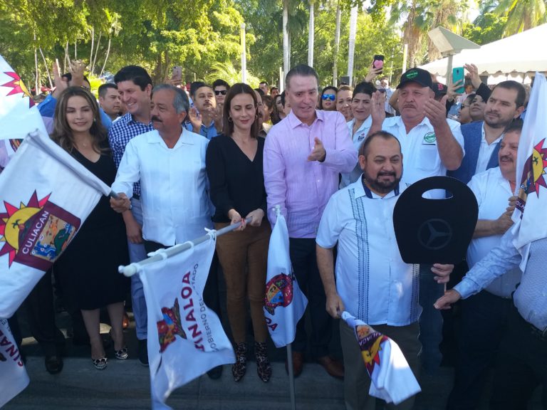 Anuncian metrobús para Culiacán