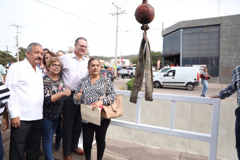 Inician la colocación de barandal en el arroyo de Santa Fe, Culiacán