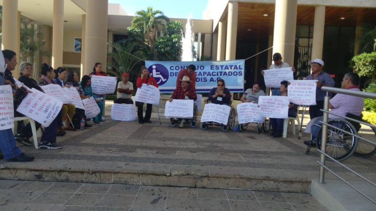 A huelga de hambre 27 discapacitados en el Congreso