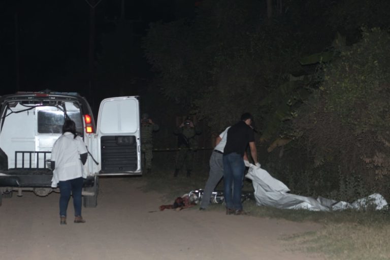 A machetazos en la cabeza asesinan a joven en Bariometo, Navolato