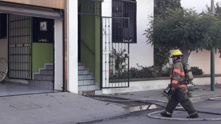 Se salva mujer tras explosión de gas en vivienda