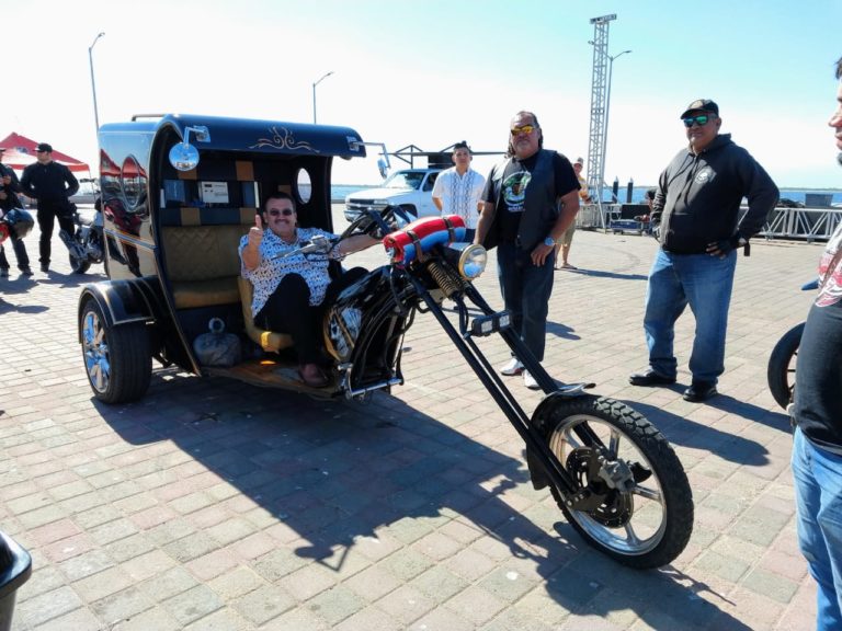 Se viste Altata de motoclubes