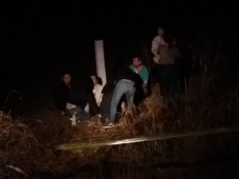 Fallece motociclista al ser embestido por una camioneta en Pericos