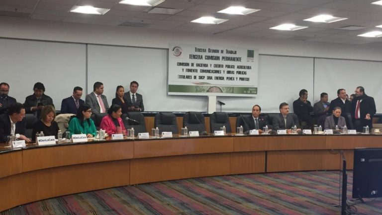 Titulares de Pemex y Sener cancelan comparecencia ante el Congreso
