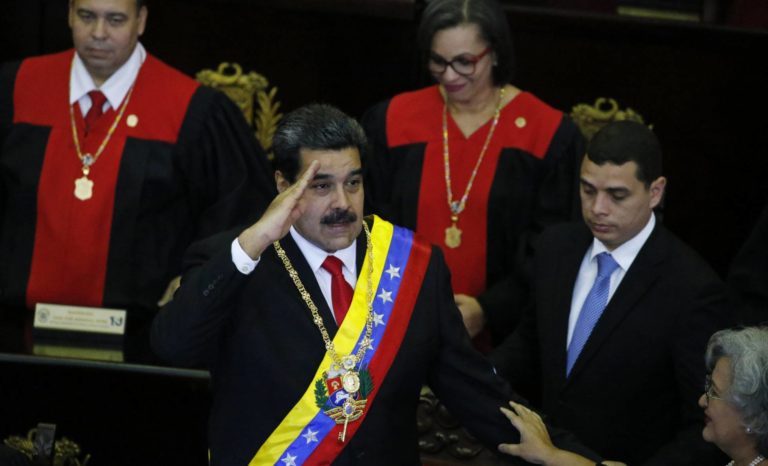 Maduro se atrinchera en el poder con el apoyo de la cúpula militar