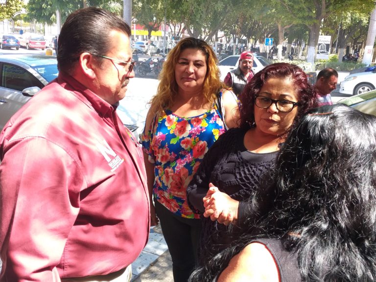 Prolonga alcalde ‘agonía’ de funcionarios; confirma despidos