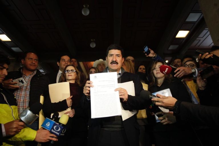 Abre el PAN ‘guerra’ contra AMLO en Chihuahua; apela al manejo del fondo minero