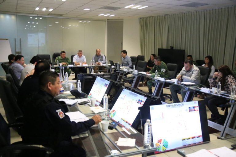 Tras ataque a familia aumentarán elementos de Marina y Ejército en Culiacán