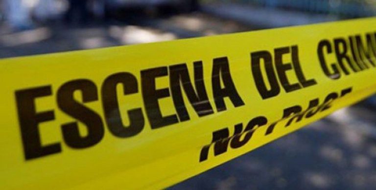 Mujer mata a sus tres hijos y luego se quita la vida