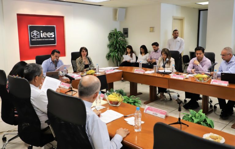 Oficial: da IEES por liquidado al Pais