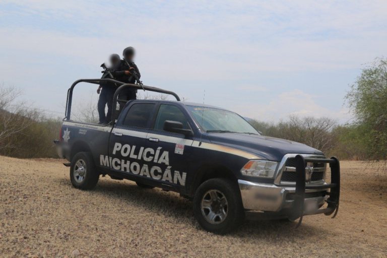 Suman 10 muertos tras enfrentamiento en Michoacán