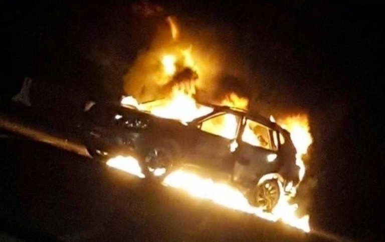 Incendian 20 automóviles y bloquean carreteras en Guanajuato