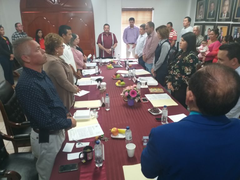 Tras aviso de denuncia penal, invasores liberan predios en Villa Juárez