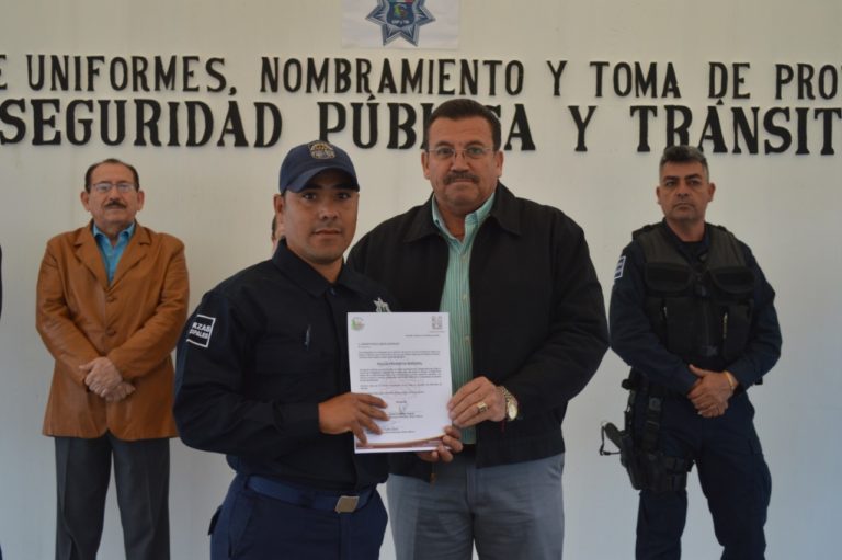 Por vez primera en 36 años Navolato acredita a policías que son policías