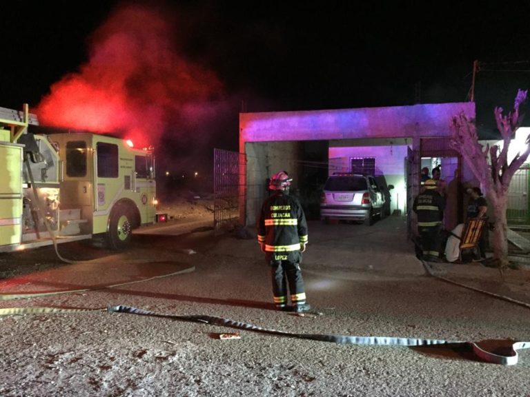 Familia se salva de incendio tras corto circuito en Prados del Sur