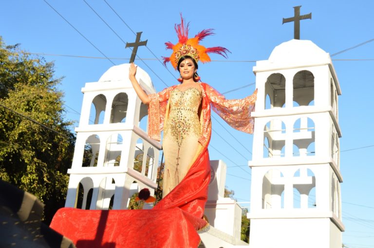 Con colorido desfile cierra Carnaval Navolato