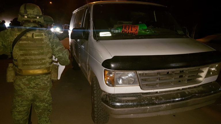Dos detenidos en Puesto de Control Fijo por portación de arma en Culiacán