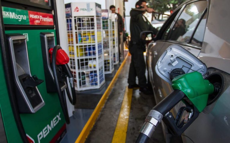 Gasolina será más barata desde el 30 de marzo