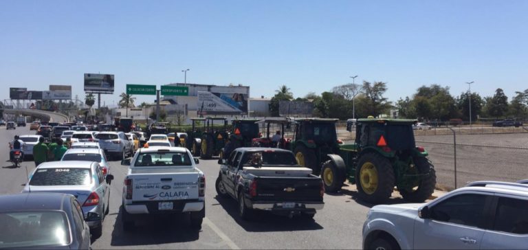 Amenazan agricultores otra vez con toma de casetas tras incumplimientos