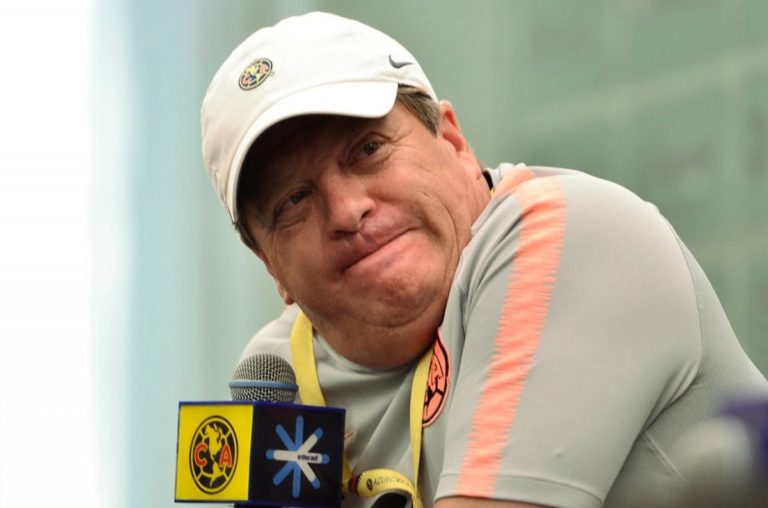 ‘Piojo’ Herrera es multado por criticar a Brizio