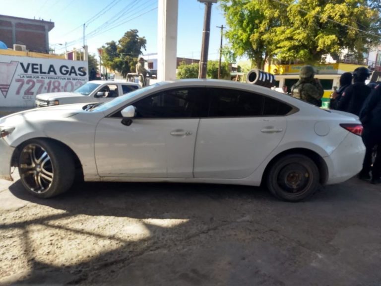 Evade convoy policial y lo arrestan en Navolato por conducir vehículo robado