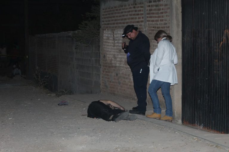 Ejecutan a media calle a joven al sur de Culiacán