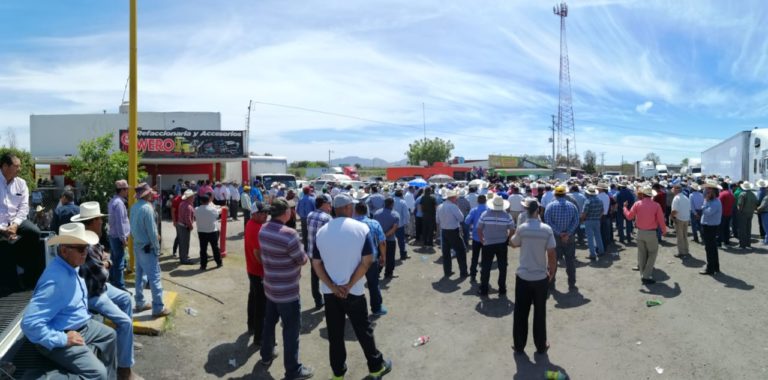 Liberan agricultores caseta en Angostura; el jueves van a Gobierno con ‘súper plantón’