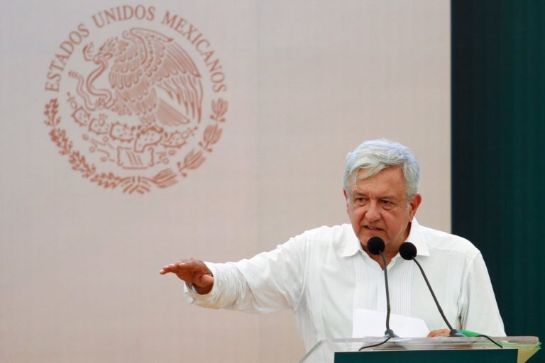 AMLO podría emitir decreto para abrogar la Reforma Educativa
