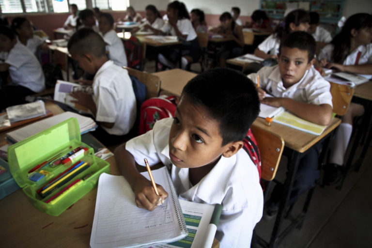 ¿Puente? Dan por muertas clases el 2 de Noviembre